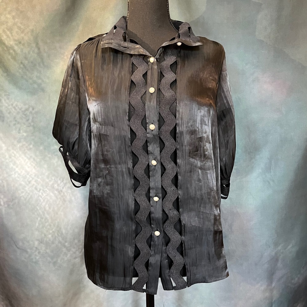 AKIRA‎ Black Sheer Zig Zag Trim Button Up Short Sleeve Blouse Top Women's S
